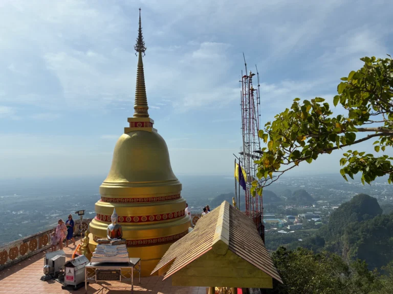 Tiger Cave Temple summit, Krabi Thailand
